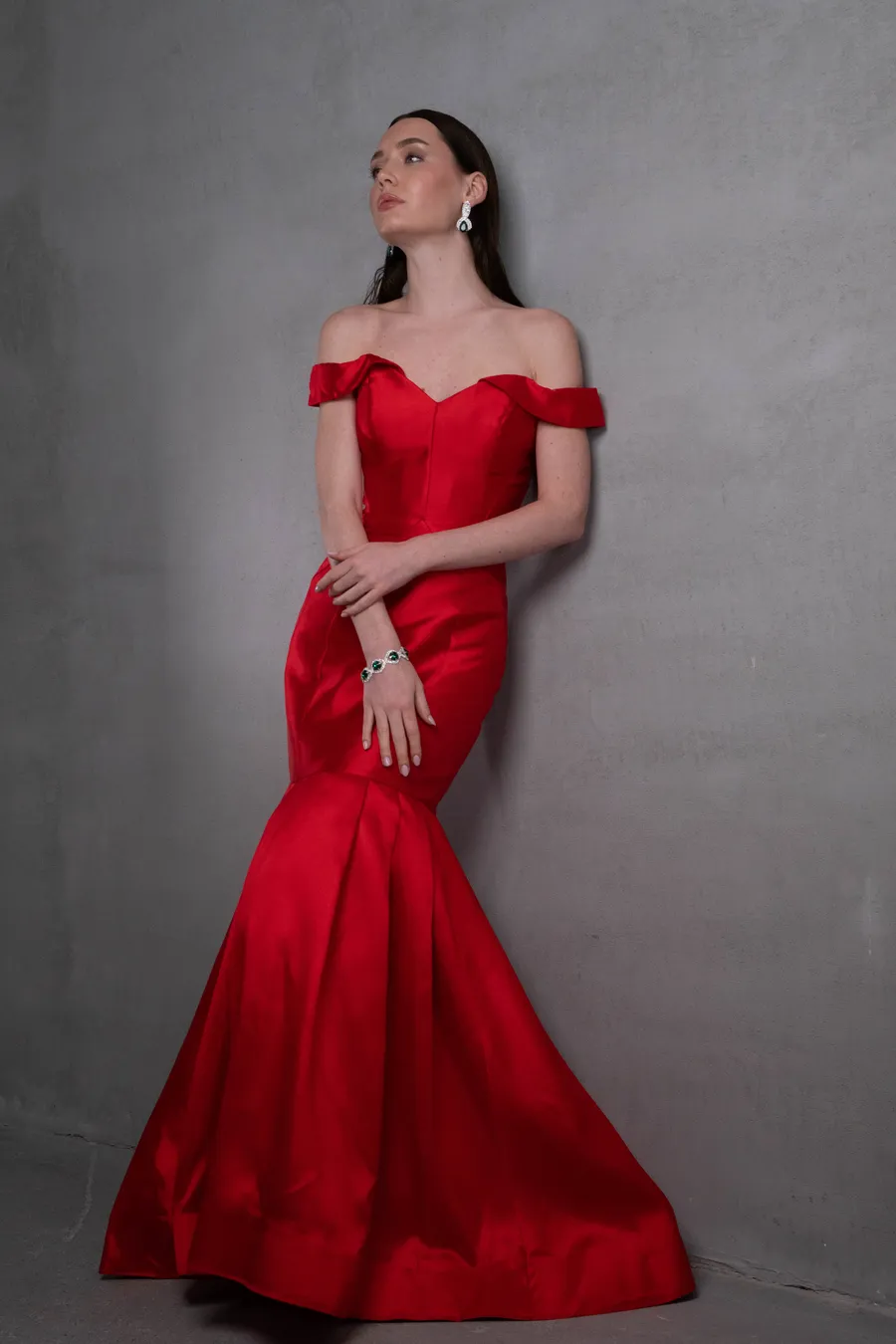 Kırmızı Uzun Tasarım Elbise