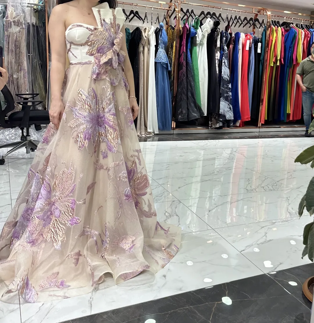 Tek Kol Uzun Tasarım Elbise