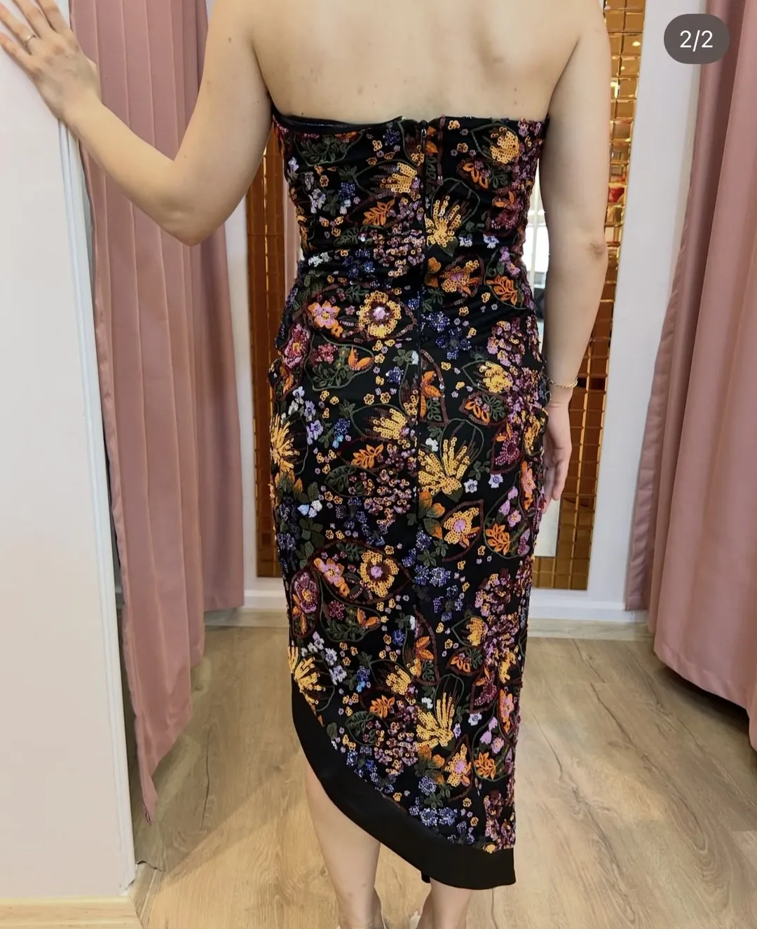 İşlemeli Asimetrik Elbise