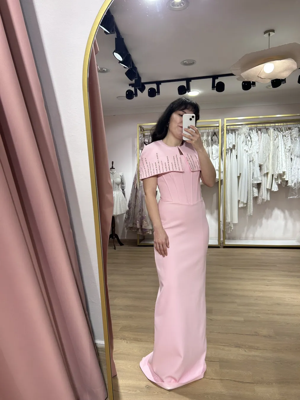 Taş İşlemeli Pelerin Detaylı Pembe Elbise