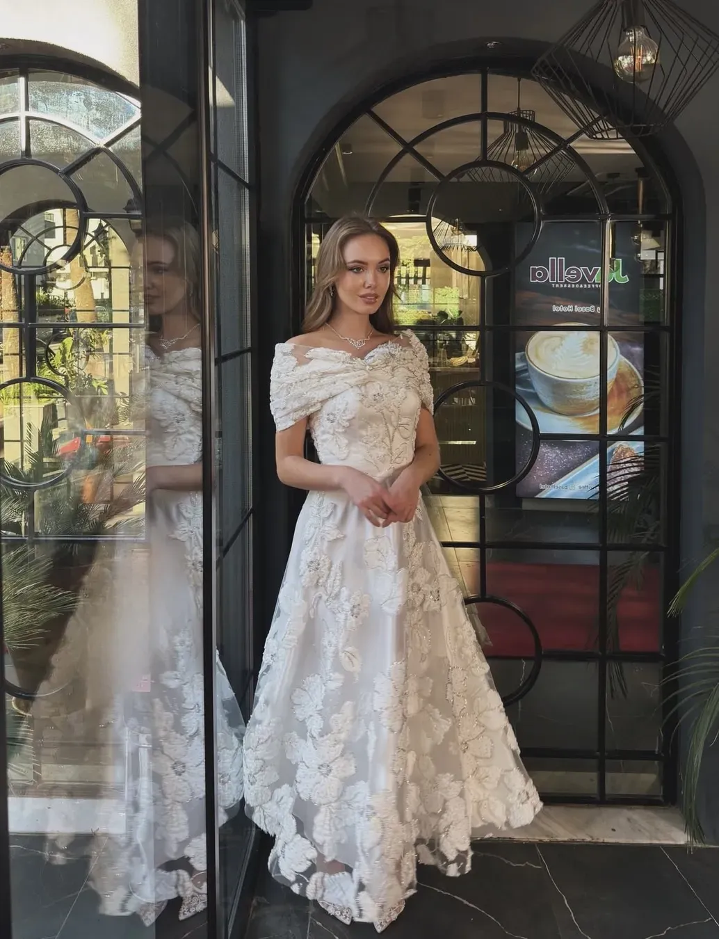 Tasarım Beyaz Midi Elbise